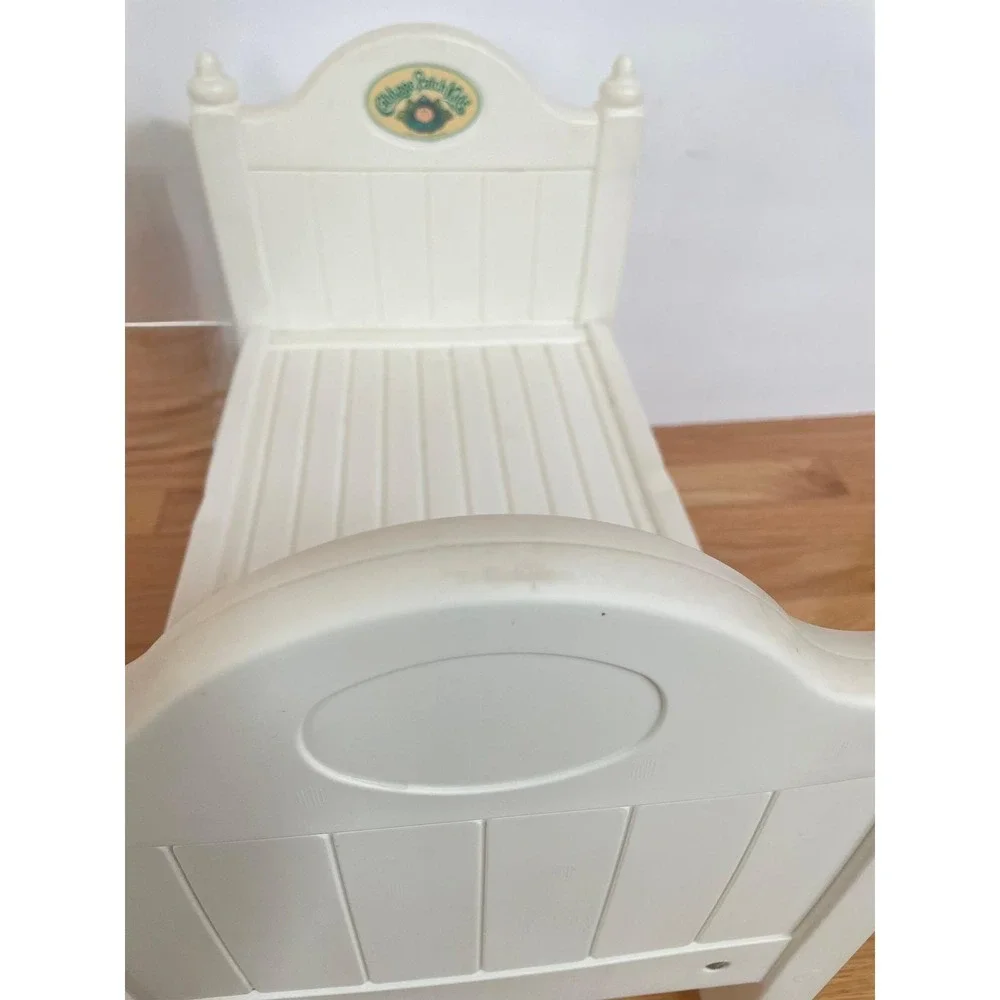 Vintage Coleco Cabbage Patch Kids White Plastic Doll Bed Furniture 1980s